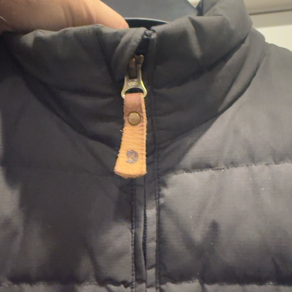 Fjallraven Men's Dark Gray Puffer Jacket - Picture 5 of 6
